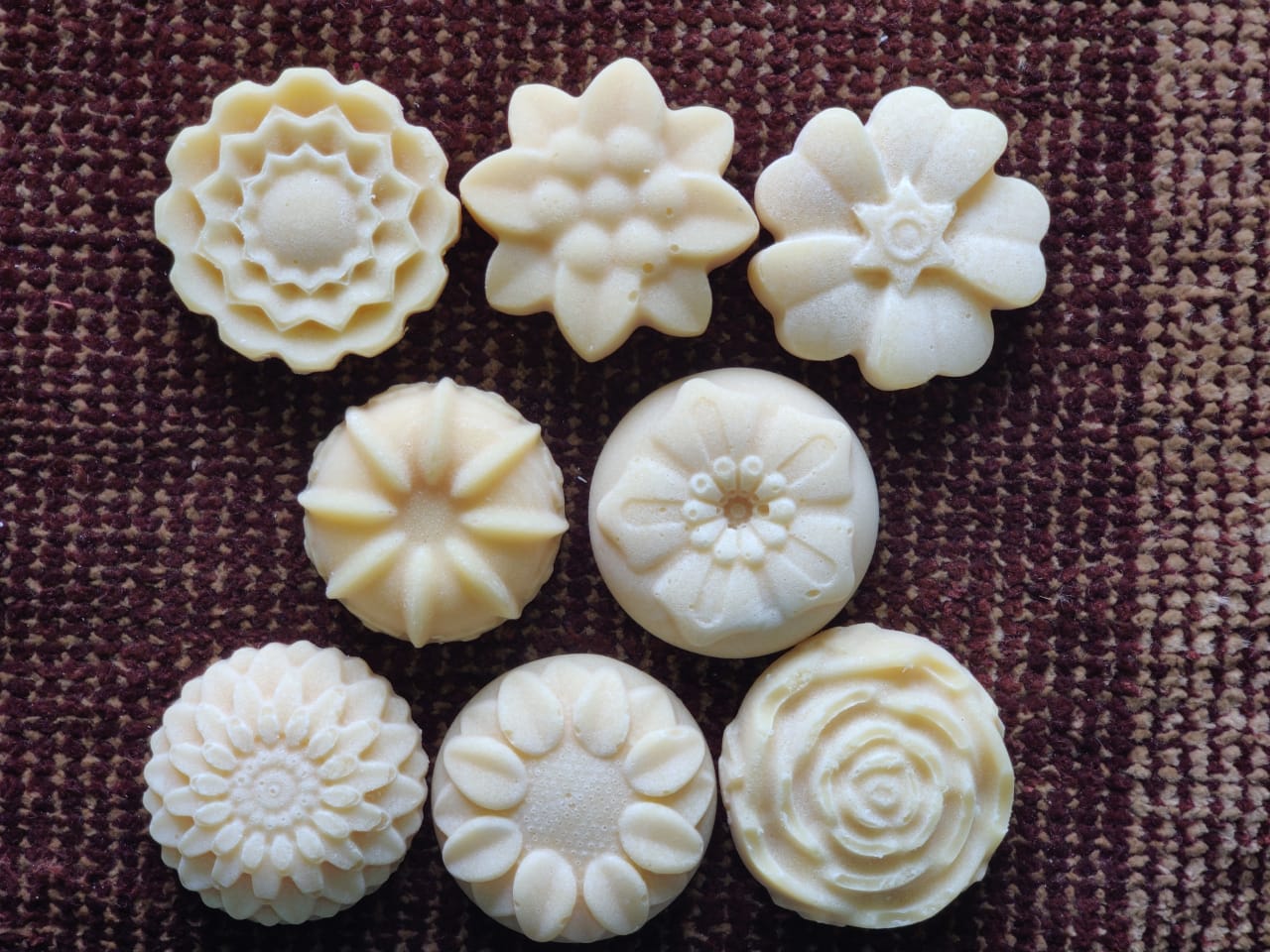 Jaggery - Big (Flower Design)