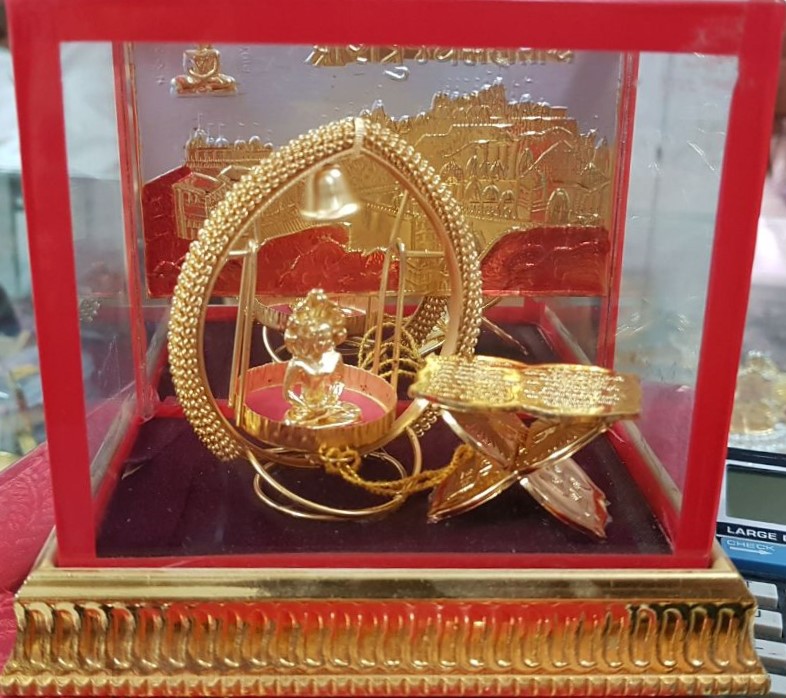 Glass Show-Piece (Square Zula With Sthapnaji)